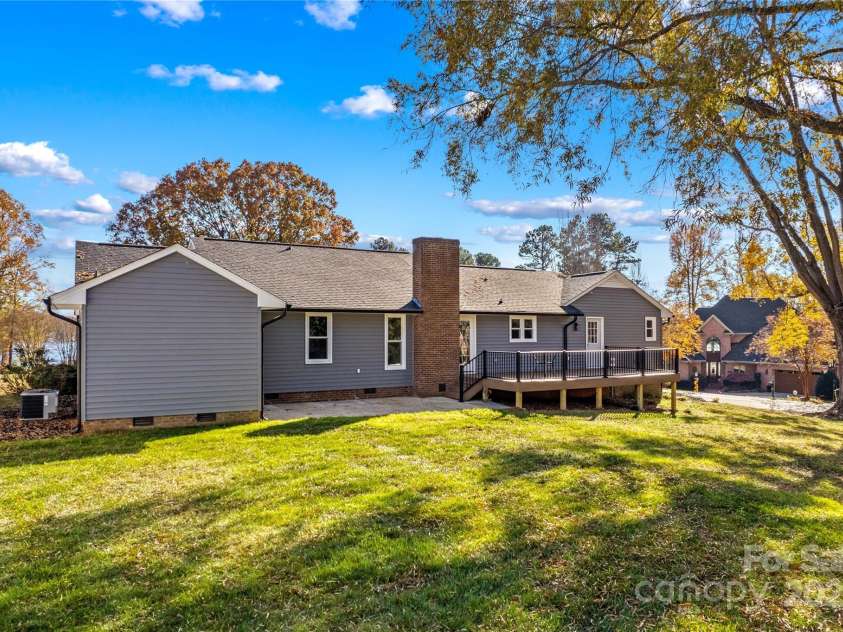497 Canvasback Road, Mooresville, NC 28117.  MLS# CAR4322713, YatesRealty ID 25439. 