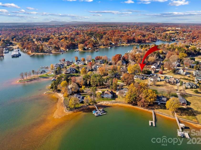 497 Canvasback Road, Mooresville, NC 28117.  MLS# CAR4322713, YatesRealty ID 25439. 