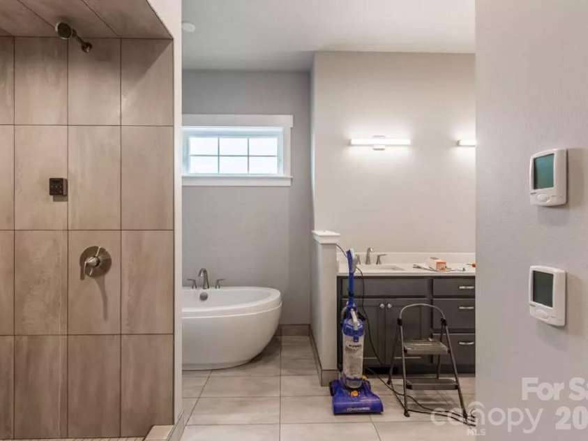 5743 Lake Pointe Drive, Granite Falls, NC 28630.  MLS# CAR4337914, YatesRealty ID 2544. 