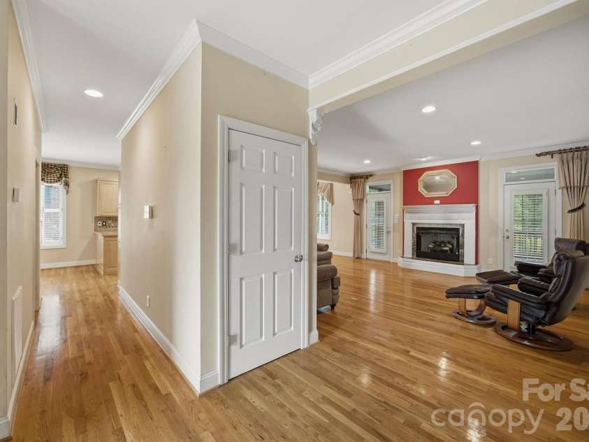 100 Crosscreek Drive, Morganton, NC 28655.  MLS# CAR4341233, YatesRealty ID 25440. 