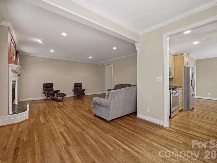 100 Crosscreek Drive, Morganton, NC 28655.  MLS# CAR4341233, YatesRealty ID 25440. 