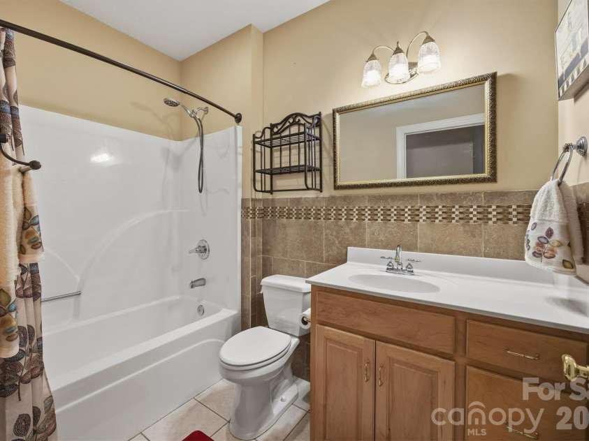 100 Crosscreek Drive, Morganton, NC 28655.  MLS# CAR4341233, YatesRealty ID 25440. 