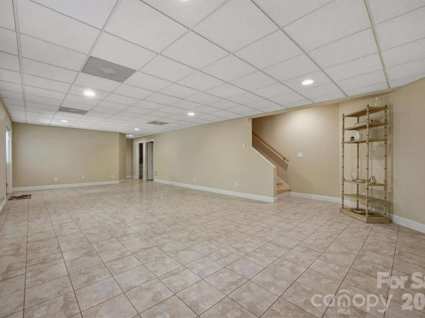 100 Crosscreek Drive, Morganton, NC 28655.  MLS# CAR4341233, YatesRealty ID 25440. 