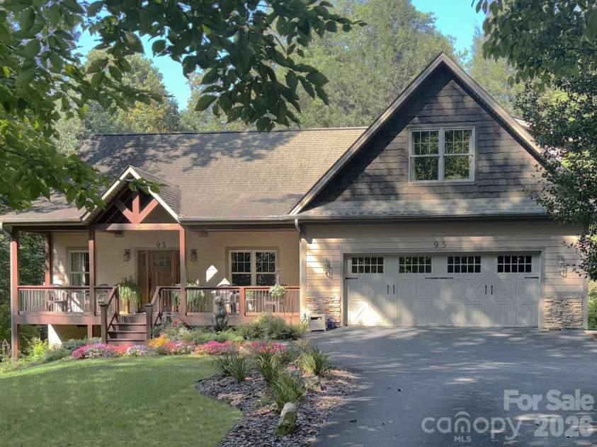 95 Creeks Edge Drive, Hendersonville, NC 28739.  MLS# CAR4369844, YatesRealty ID 25443. 