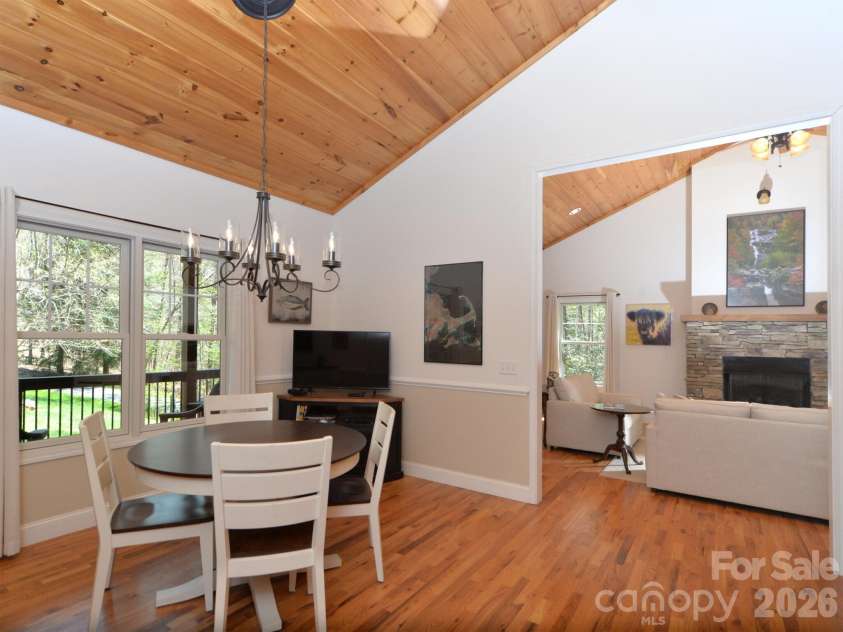95 Creeks Edge Drive, Hendersonville, NC 28739.  MLS# CAR4369844, YatesRealty ID 25443. 
