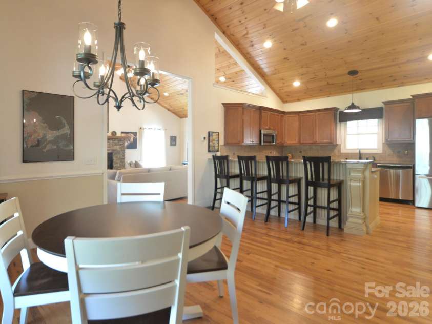 95 Creeks Edge Drive, Hendersonville, NC 28739.  MLS# CAR4369844, YatesRealty ID 25443. 