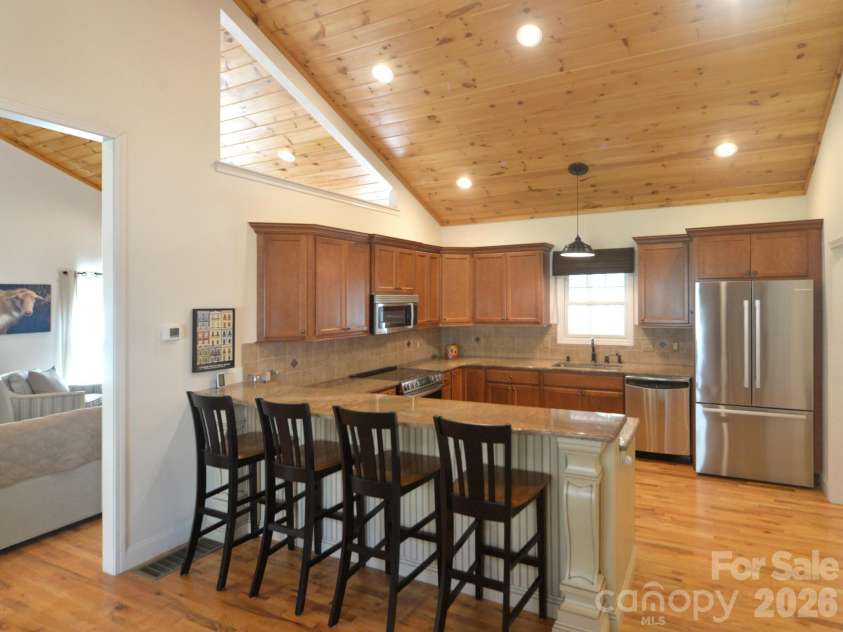 95 Creeks Edge Drive, Hendersonville, NC 28739.  MLS# CAR4369844, YatesRealty ID 25443. 