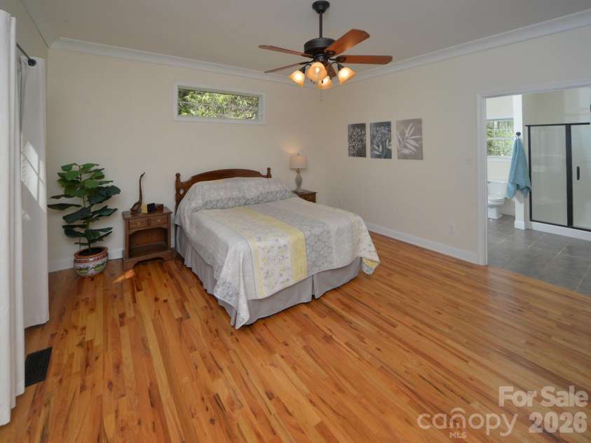 95 Creeks Edge Drive, Hendersonville, NC 28739.  MLS# CAR4369844, YatesRealty ID 25443. 
