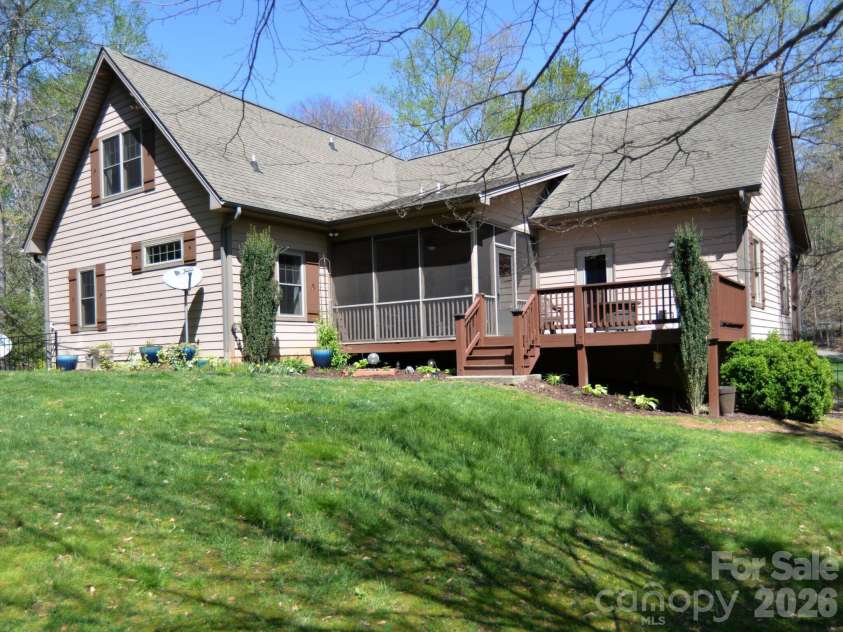 95 Creeks Edge Drive, Hendersonville, NC 28739.  MLS# CAR4369844, YatesRealty ID 25443. 