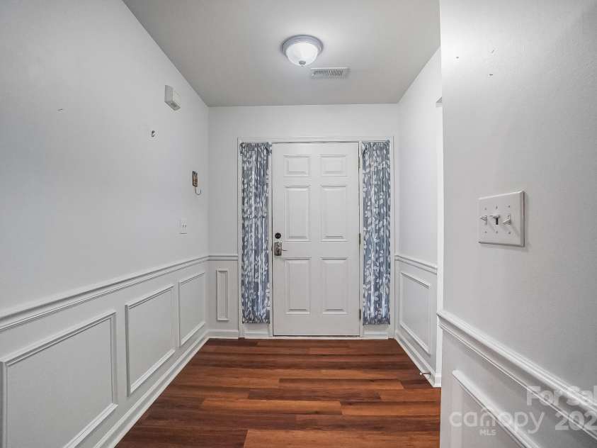 1863 New Castle Drive, Fort Mill, SC 29707.  MLS# CAR4249811, YatesRealty ID 25444. 