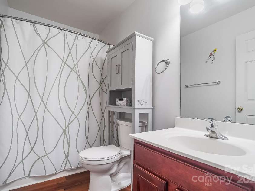 1863 New Castle Drive, Fort Mill, SC 29707.  MLS# CAR4249811, YatesRealty ID 25444. 