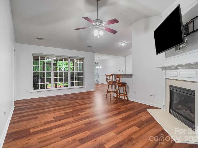 1863 New Castle Drive, Fort Mill, SC 29707.  MLS# CAR4249811, YatesRealty ID 25444. 