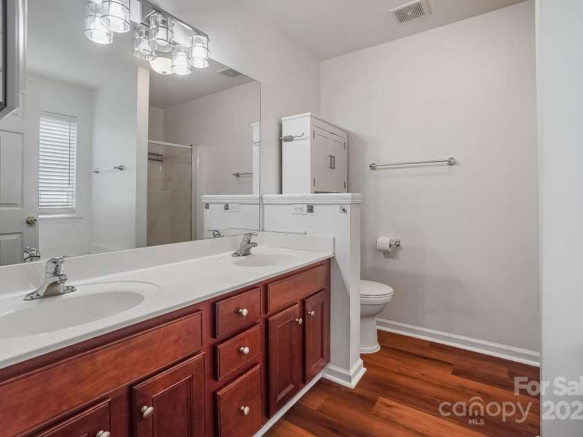 1863 New Castle Drive, Fort Mill, SC 29707.  MLS# CAR4249811, YatesRealty ID 25444. 