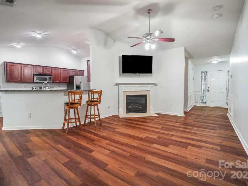 1863 New Castle Drive, Fort Mill, SC 29707.  MLS# CAR4249811, YatesRealty ID 25444. 