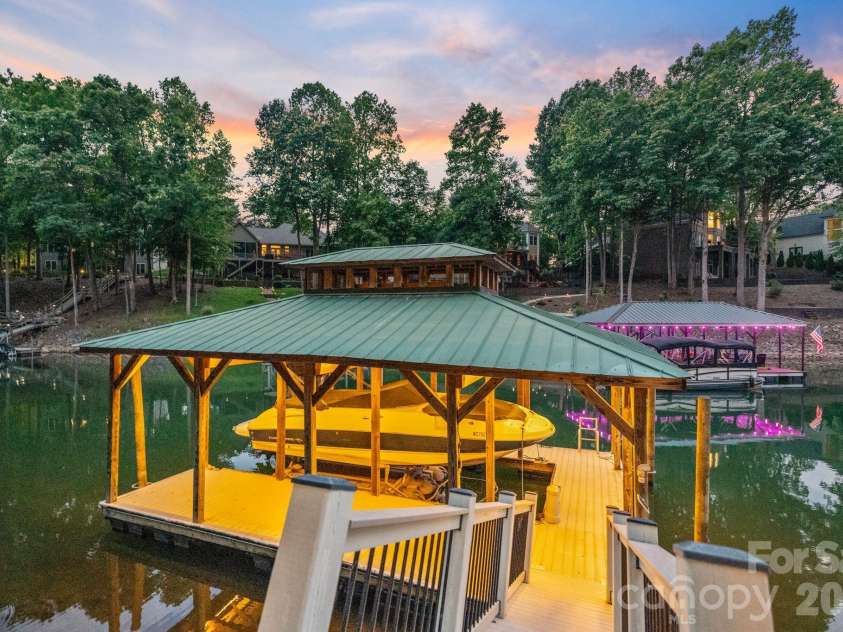 2243 Whiterock Court, Sherrills Ford, NC 28673.  MLS# CAR4381207, YatesRealty ID 25444. 