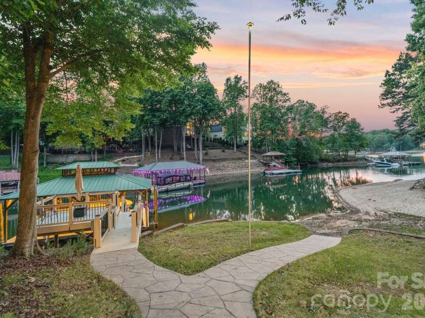 2243 Whiterock Court, Sherrills Ford, NC 28673.  MLS# CAR4381207, YatesRealty ID 25444. 