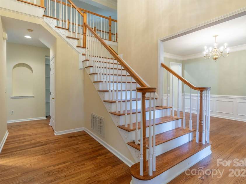 117 Biscayne Court, Mooresville, NC 28117.  MLS# CAR4213065, YatesRealty ID 25445. Foyer