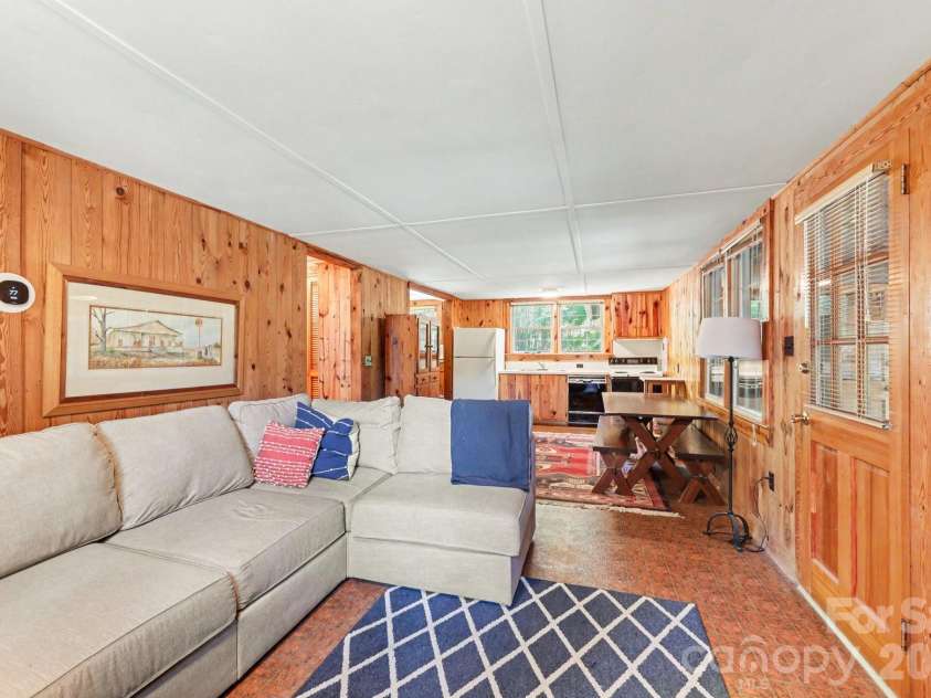 1589 Warf Road, Lexington, NC 27292.  MLS# CAR4384285, YatesRealty ID 25445. 