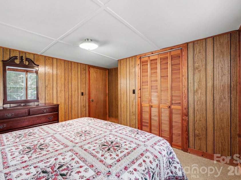 1589 Warf Road, Lexington, NC 27292.  MLS# CAR4384285, YatesRealty ID 25445. 