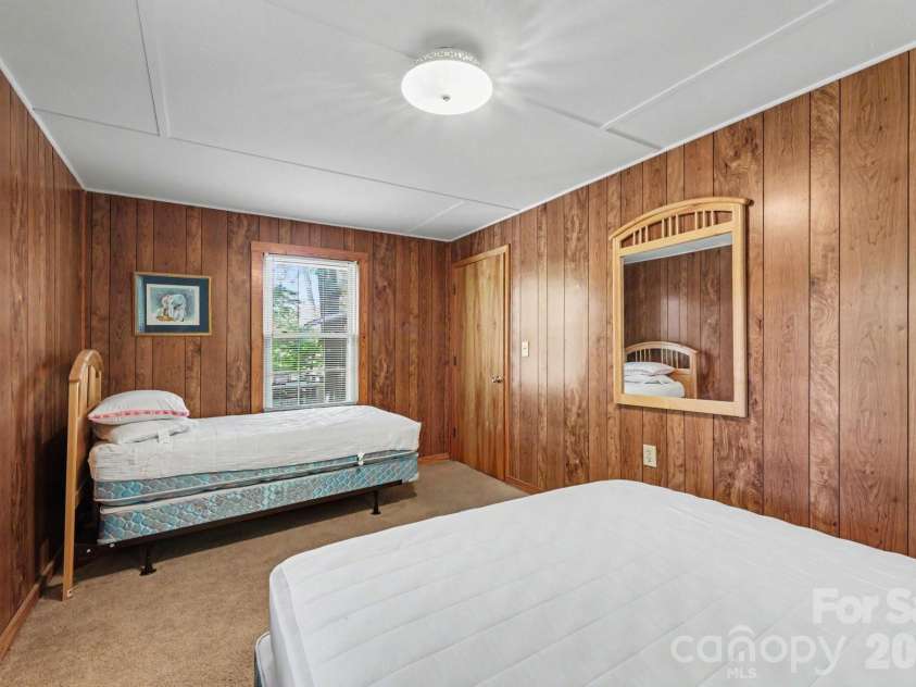 1589 Warf Road, Lexington, NC 27292.  MLS# CAR4384285, YatesRealty ID 25445. 