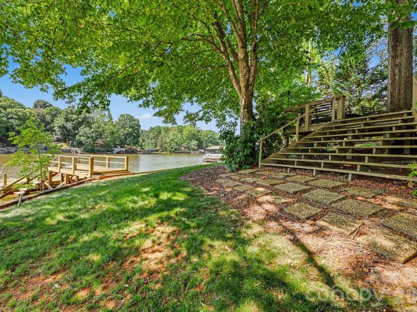 1589 Warf Road, Lexington, NC 27292.  MLS# CAR4384285, YatesRealty ID 25445. 