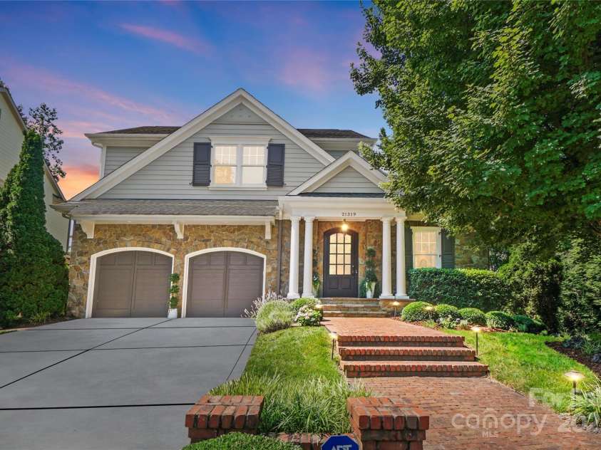 21319 Baltic Drive, Cornelius, NC 28031.  MLS# CAR4272957, YatesRealty ID 25447. 