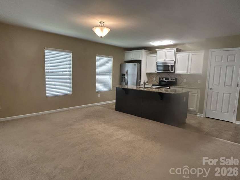 272 Abigail Court, Rock Hill, SC 29730.  MLS# CAR4367439, YatesRealty ID 25447. Breakfast area