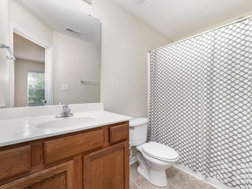 17729 Trolley Crossing Way, Cornelius, NC 28031.  MLS# CAR4274765, YatesRealty ID 25448. Bathroom