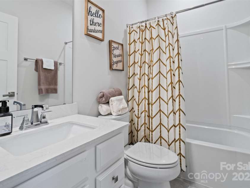 1217 Ashbury Street, Charlotte, NC 28216.  MLS# CAR4278913, YatesRealty ID 25449. 