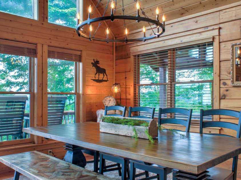 181 Scenic Wolf Drive, Mars Hill, NC 28754.  MLS# CAR4380057, YatesRealty ID 25449. Dining Area