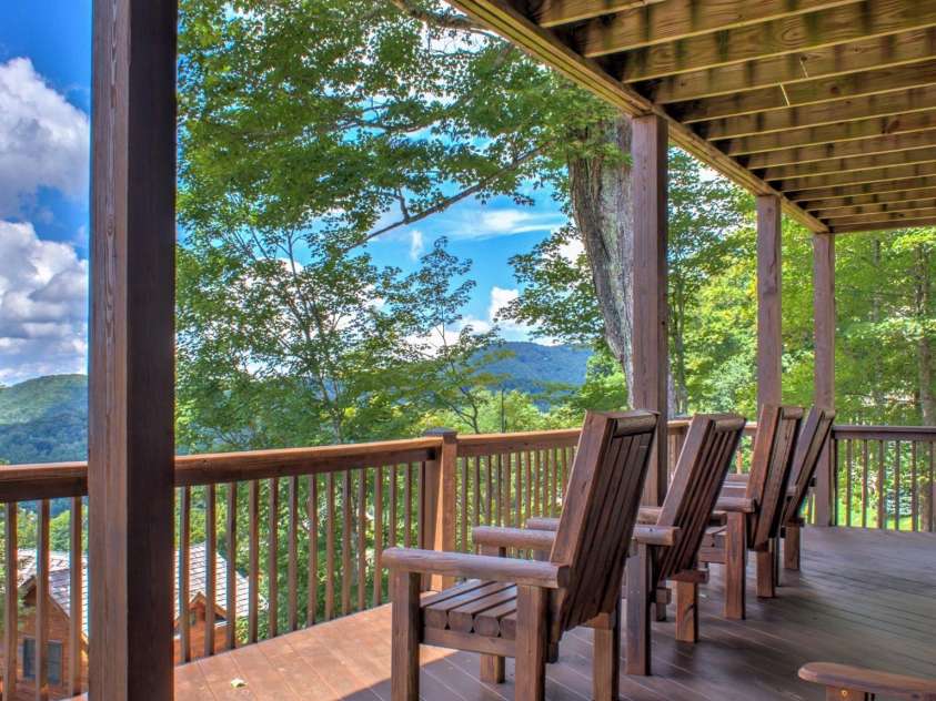 181 Scenic Wolf Drive, Mars Hill, NC 28754.  MLS# CAR4380057, YatesRealty ID 25449. Lower Deck