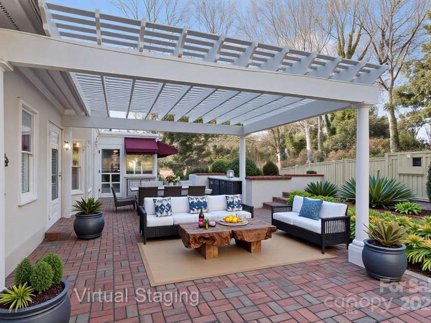 430 43rd Avenue, Hickory, NC 28601.  MLS# CAR4212266, YatesRealty ID 2545. 