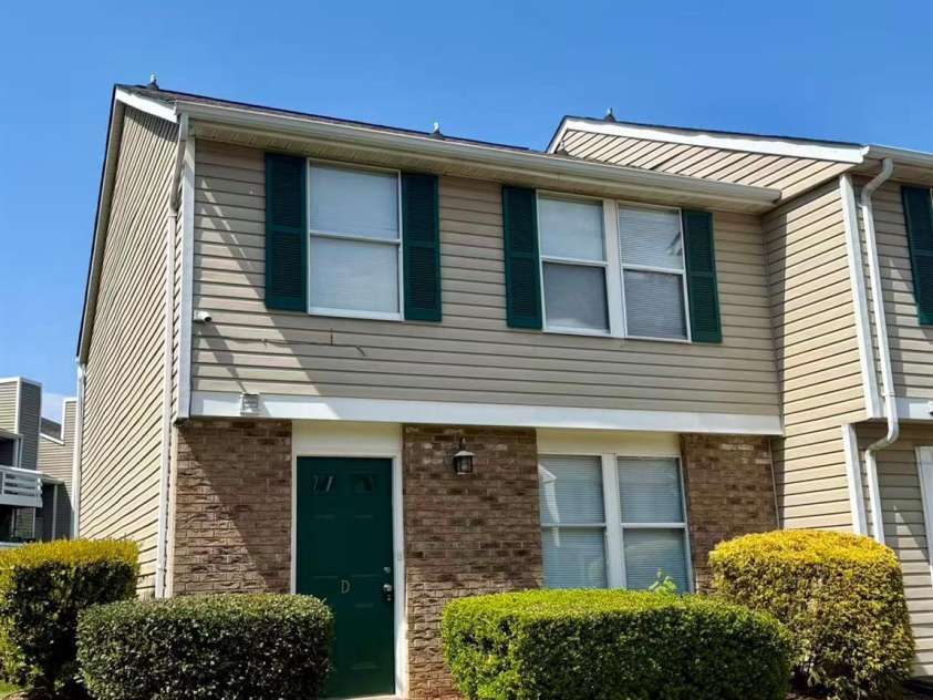 9632 Vinca Circle, Charlotte, NC 28213.  MLS# CAR4360960, YatesRealty ID 25450. 