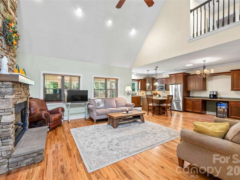 128 Churchill Downs Drive, Fairview, NC 28730.  MLS# CAR4373118, YatesRealty ID 25451. 