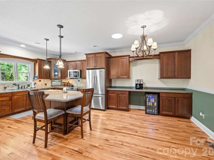 128 Churchill Downs Drive, Fairview, NC 28730.  MLS# CAR4373118, YatesRealty ID 25451. 