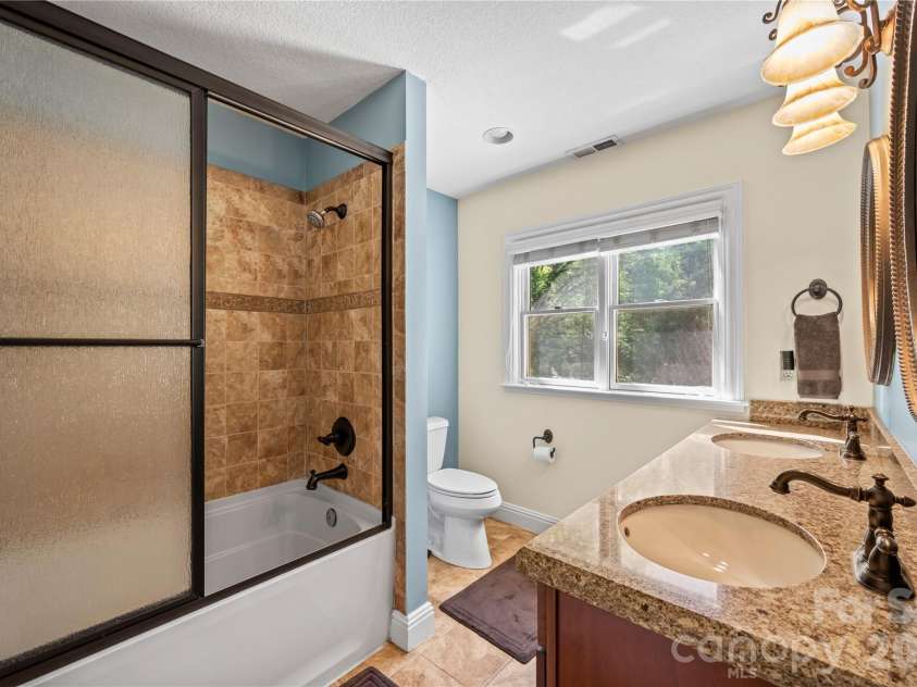 128 Churchill Downs Drive, Fairview, NC 28730.  MLS# CAR4373118, YatesRealty ID 25451. 