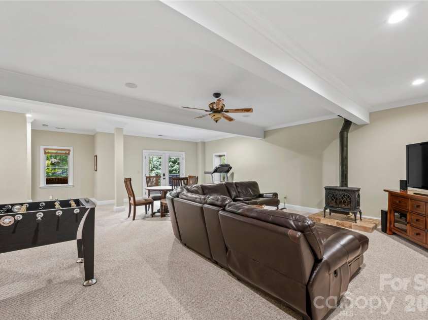 128 Churchill Downs Drive, Fairview, NC 28730.  MLS# CAR4373118, YatesRealty ID 25451. 