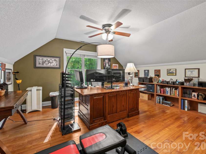 128 Churchill Downs Drive, Fairview, NC 28730.  MLS# CAR4373118, YatesRealty ID 25451. 