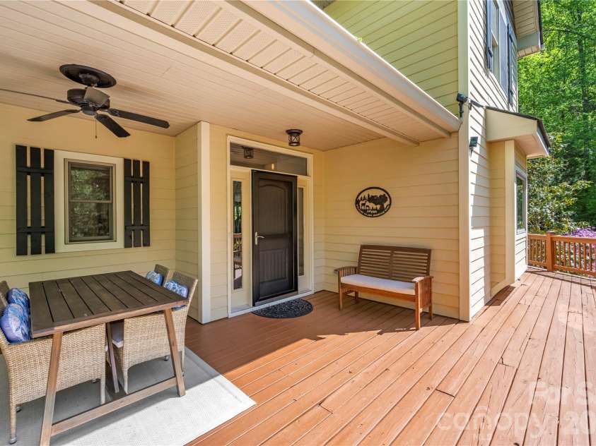 128 Churchill Downs Drive, Fairview, NC 28730.  MLS# CAR4373118, YatesRealty ID 25451. 