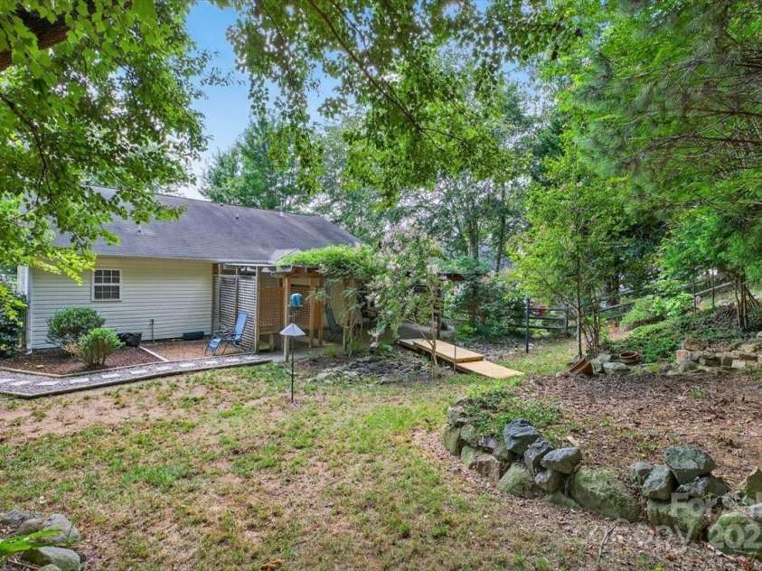 73 Ashton Bluff Circle, Mount Holly, NC 28120.  MLS# CAR4280326, YatesRealty ID 25451. 