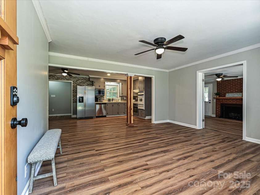 159 Valleydale Drive, Gastonia, NC 28056.  MLS# CAR4277434, YatesRealty ID 25452. 