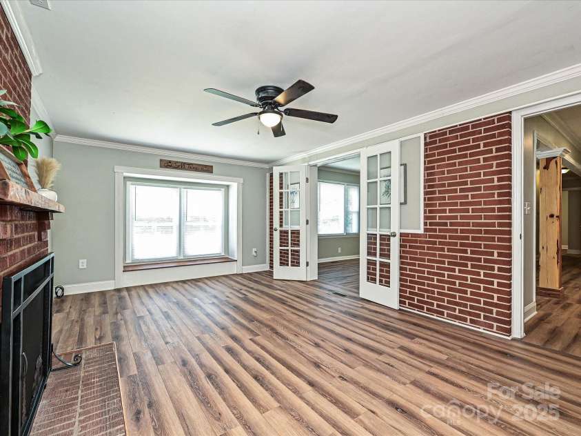 159 Valleydale Drive, Gastonia, NC 28056.  MLS# CAR4277434, YatesRealty ID 25452. 