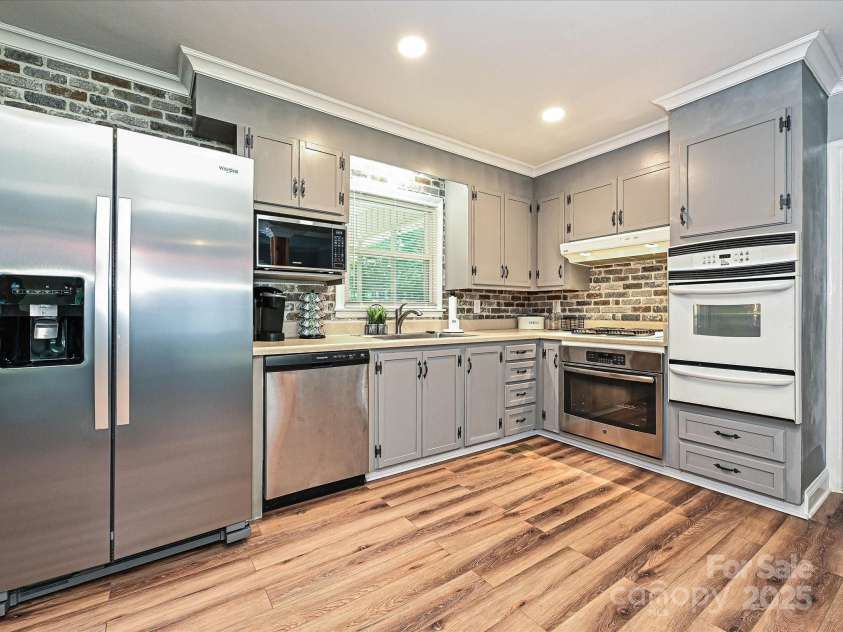 159 Valleydale Drive, Gastonia, NC 28056.  MLS# CAR4277434, YatesRealty ID 25452. 