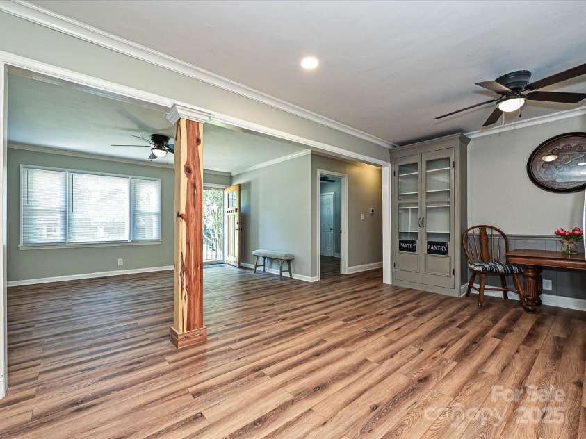 159 Valleydale Drive, Gastonia, NC 28056.  MLS# CAR4277434, YatesRealty ID 25452. 