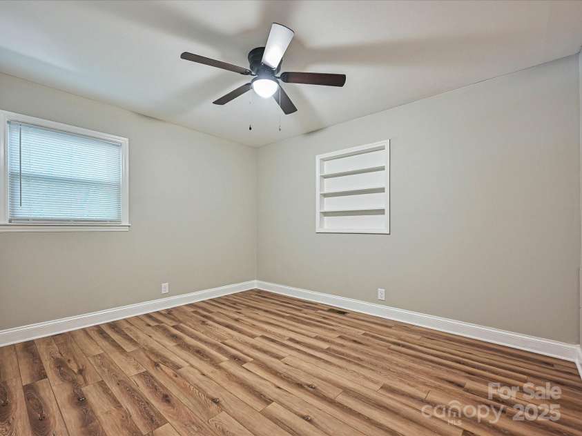 159 Valleydale Drive, Gastonia, NC 28056.  MLS# CAR4277434, YatesRealty ID 25452. 