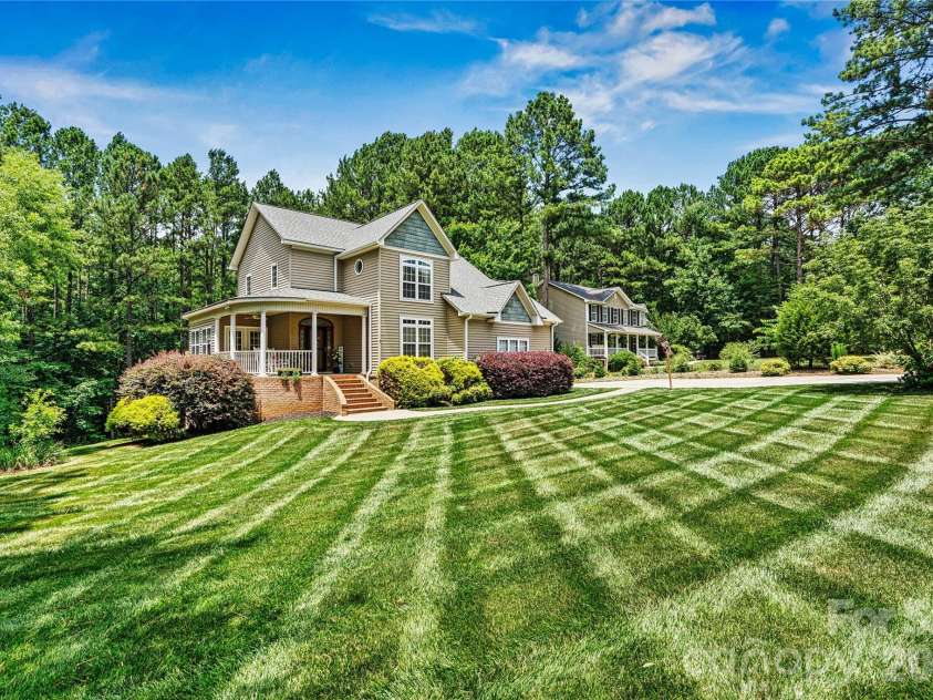 1606 High Ridge Drive, Stanley, NC 28164.  MLS# CAR4341485, YatesRealty ID 25452. 