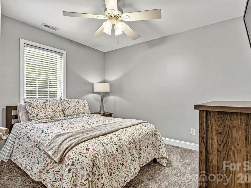 1606 High Ridge Drive, Stanley, NC 28164.  MLS# CAR4341485, YatesRealty ID 25452. 