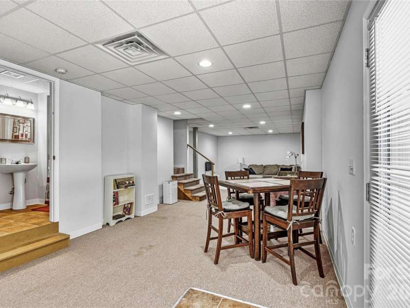 1606 High Ridge Drive, Stanley, NC 28164.  MLS# CAR4341485, YatesRealty ID 25452. 