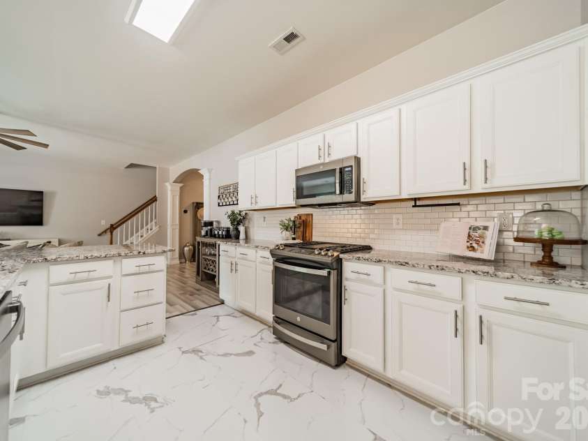 12922 Rothe House Road, Charlotte, NC 28273.  MLS# CAR4384409, YatesRealty ID 25453. 