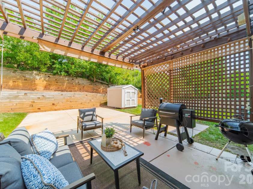 12922 Rothe House Road, Charlotte, NC 28273.  MLS# CAR4384409, YatesRealty ID 25453. 